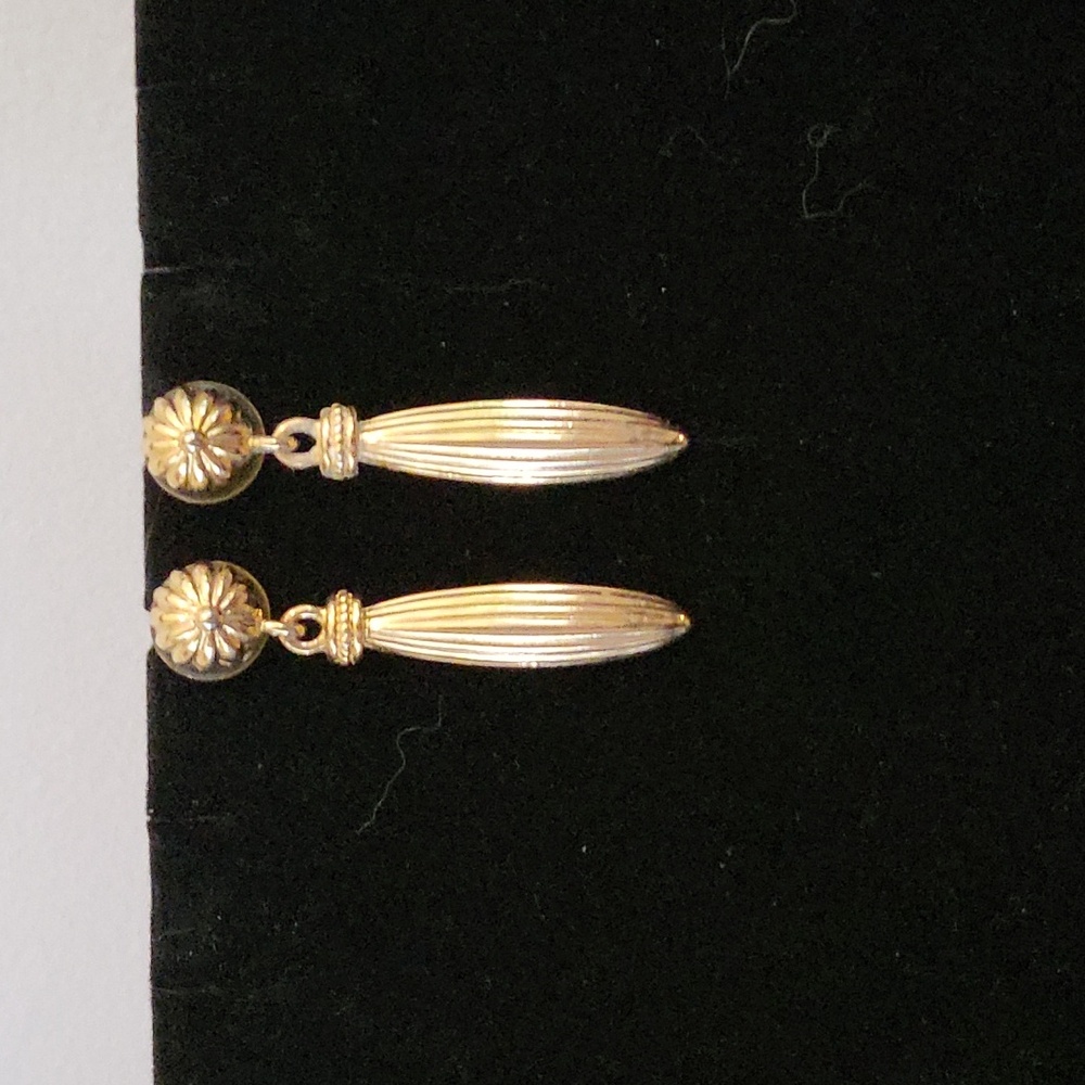 Nice vintage dangling earrings